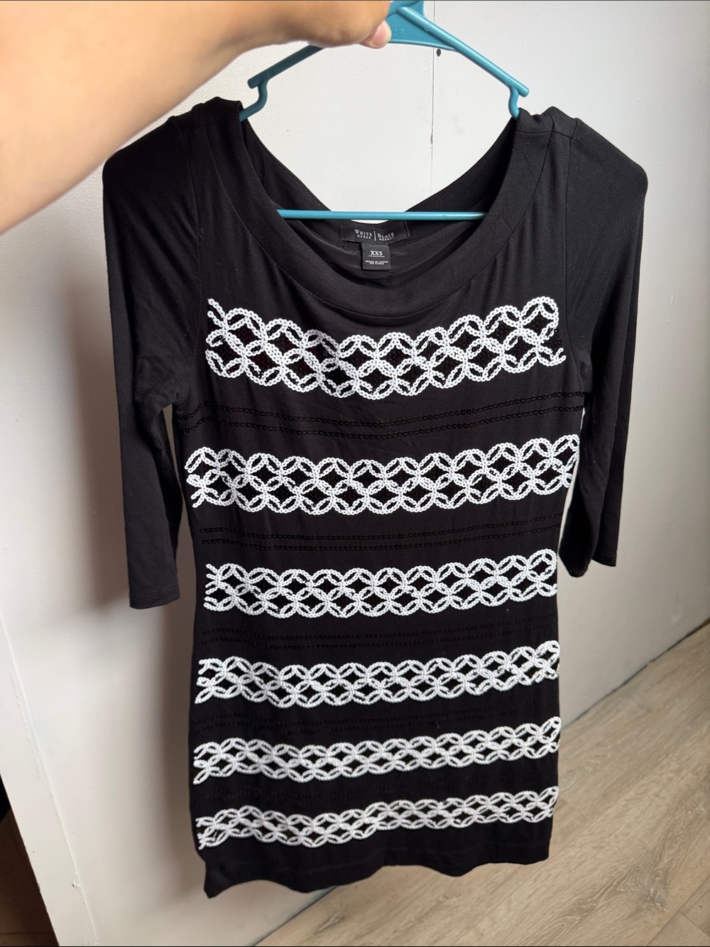 White House Black Market SZ XXS  3/4 Sleeve Dress with black & White Sequins